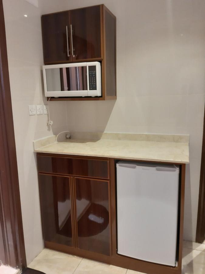 Al Rawda Furnished Units Aparthotel Tabuk Bagian luar foto