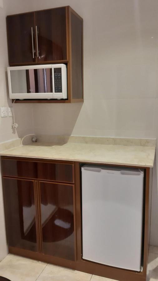 Al Rawda Furnished Units Aparthotel Tabuk Bagian luar foto