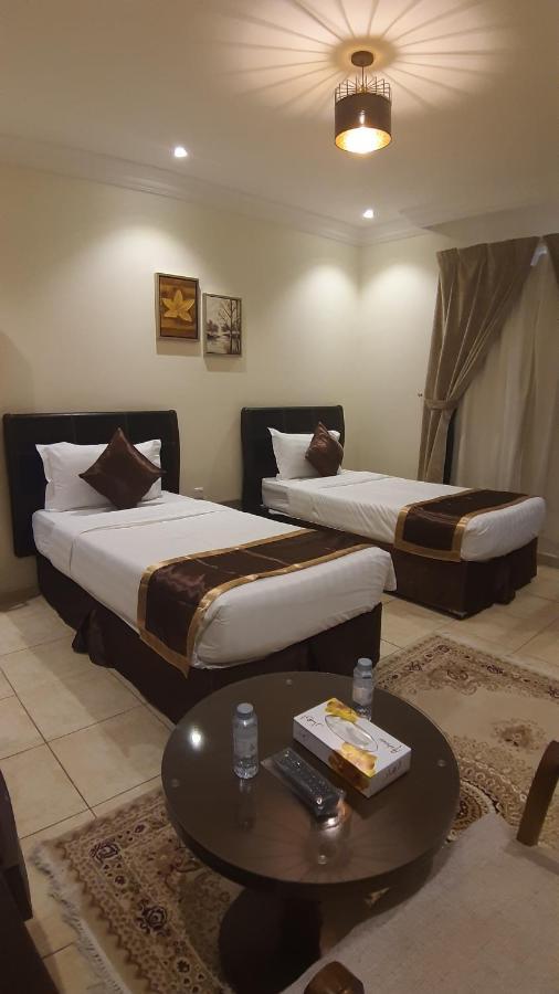 Al Rawda Furnished Units Aparthotel Tabuk Bagian luar foto