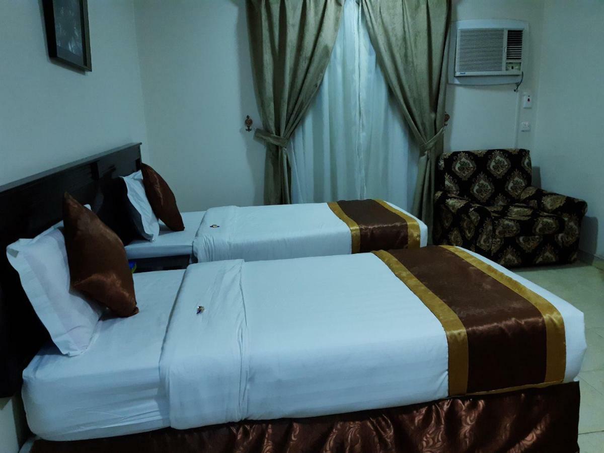 Al Rawda Furnished Units Aparthotel Tabuk Bagian luar foto